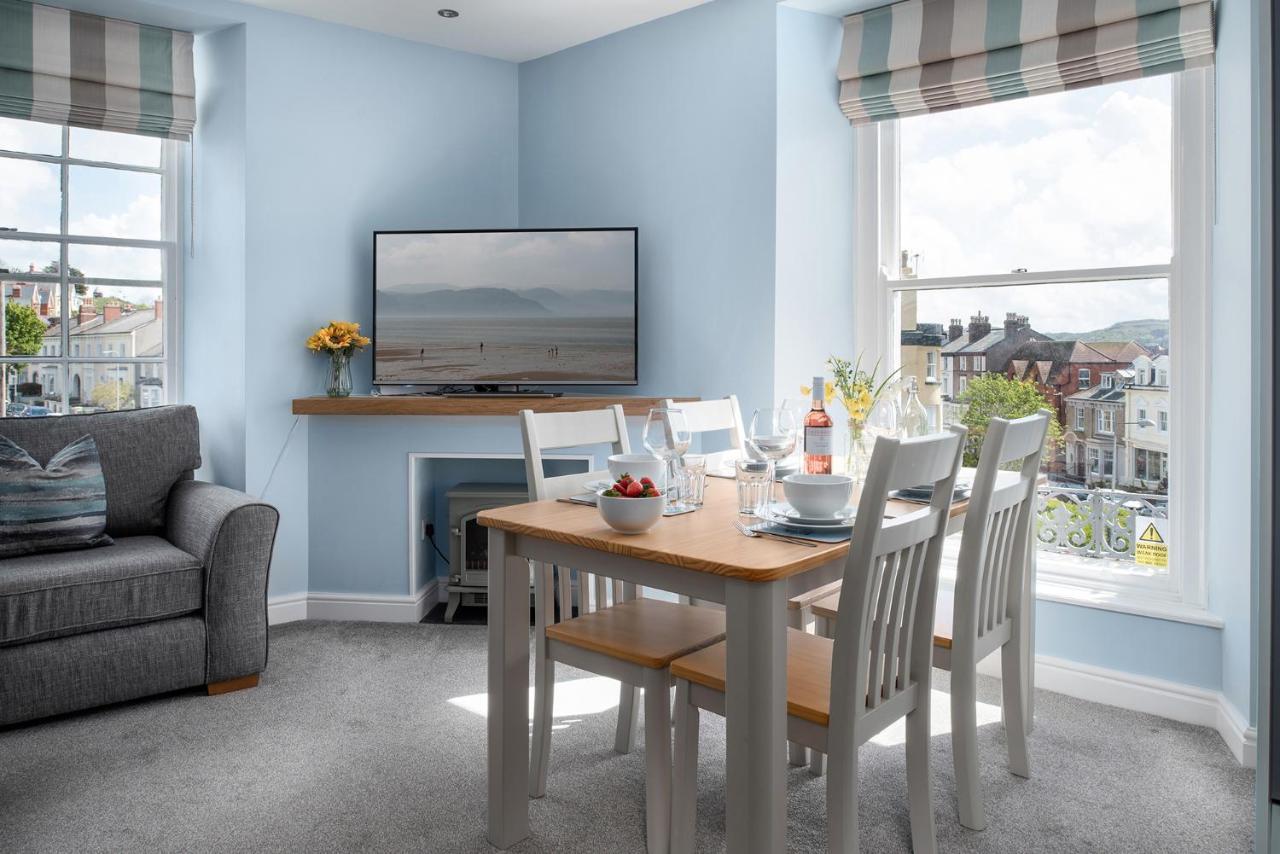 Abbey Road Boutique Holiday Apartment Лландидно Экстерьер фото