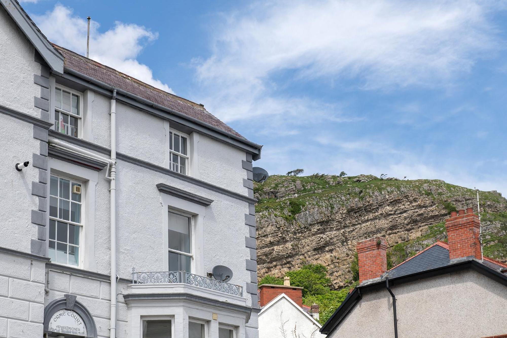 Abbey Road Boutique Holiday Apartment Лландидно Экстерьер фото